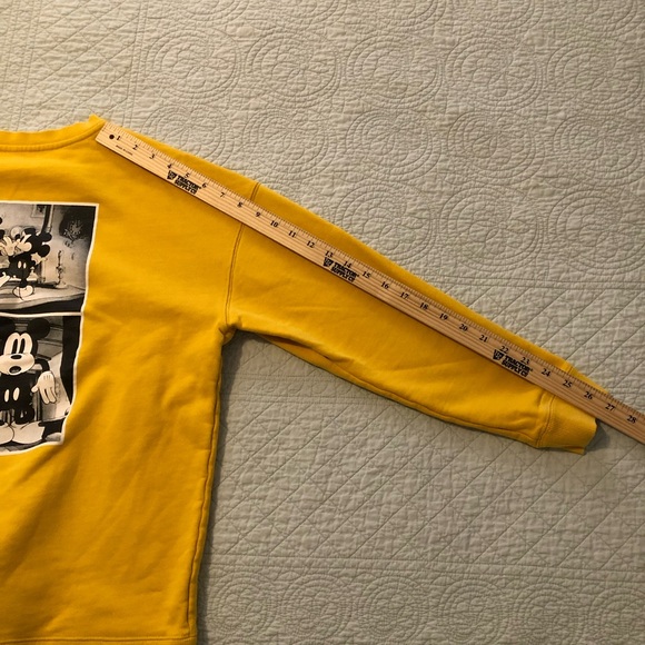 Vintage Disney Mickey Mouse sweatshirt. Size medium unisex. - Picture 9 of 9